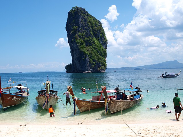 PŘÍLEŽITOST: Thajsko, Indonésie, Malajsie, Singapur, Vietnam a Austrálie z Atén od 8490 Kč + přípojné letenky