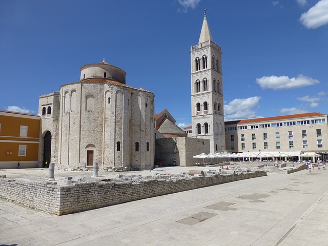 Zadar z Prahy za 1052 Kč - letenky do Chorvatska z Vídně za 865 Kč