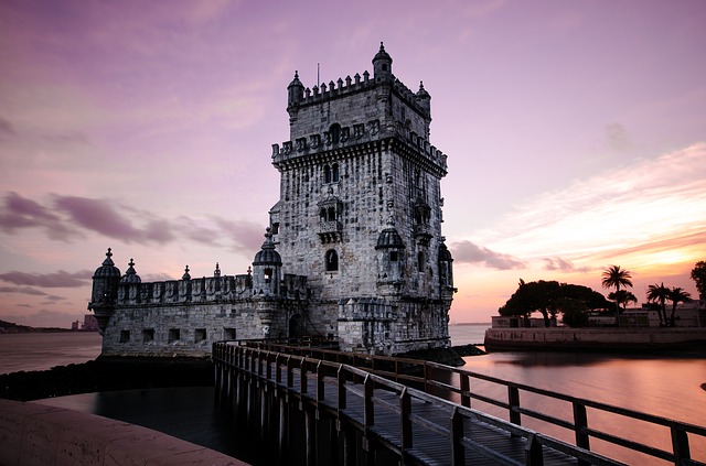 Portugalsko je možné navštívit od 15. 6. Letenky jsou od 1448 Kč