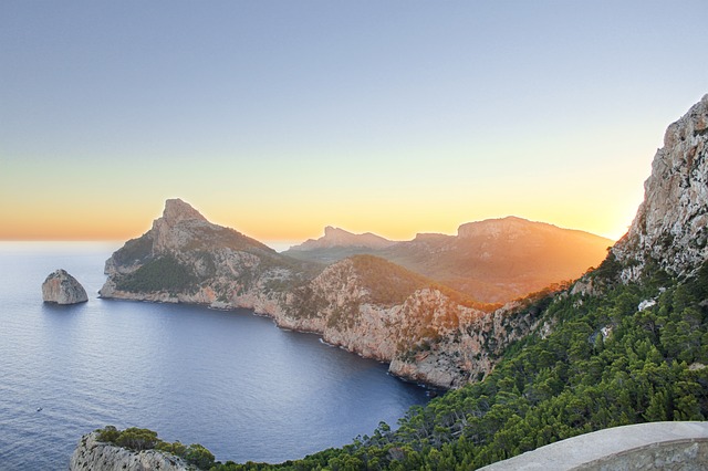 Mallorca z Prahy, Pardubic, Brna i Vídně a Norimberku - letenky od 990 Kč